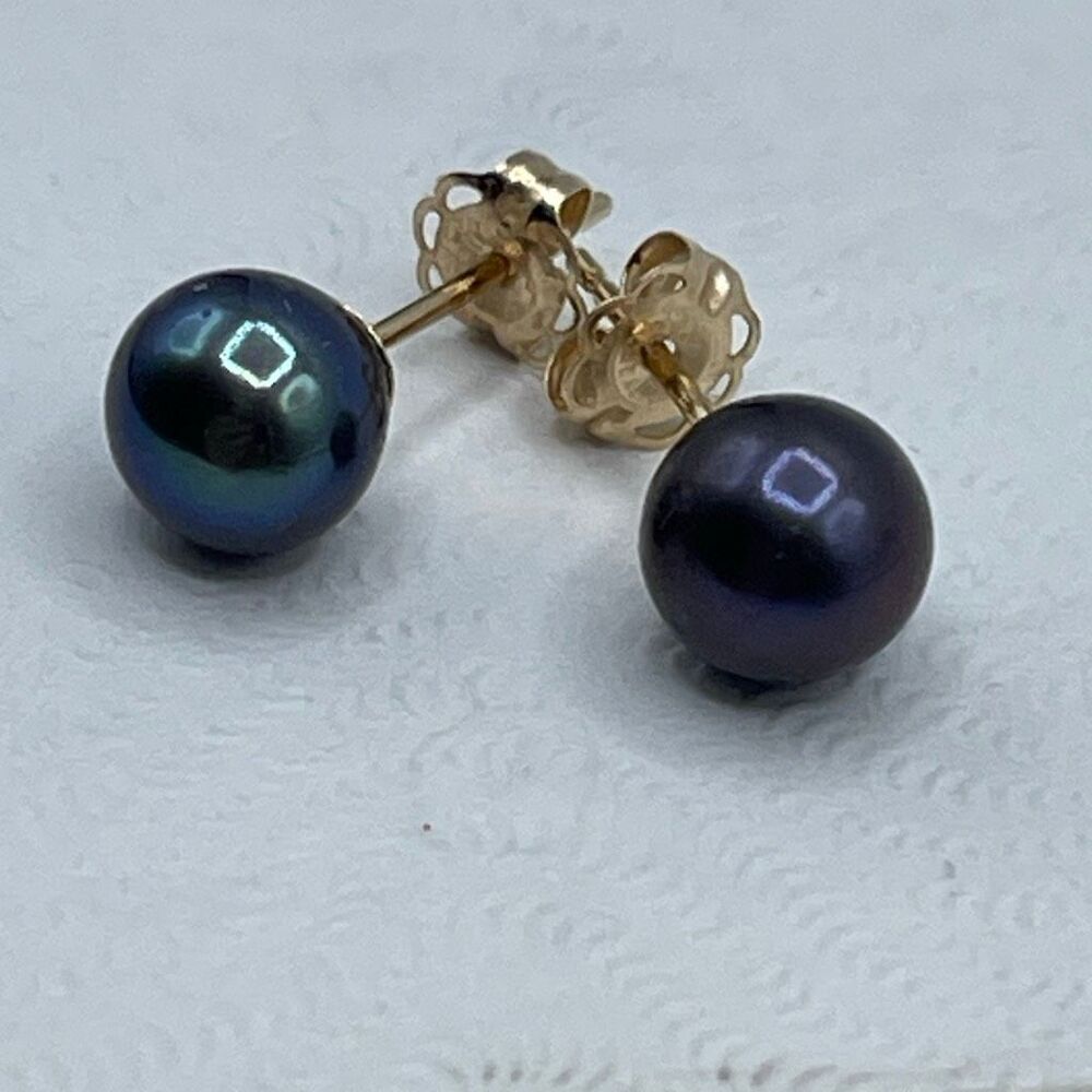 Tahitian black pearl 14K gold stud earrings
